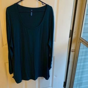 Long sleeved top plus sized